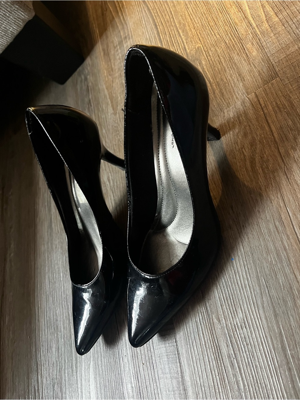 Classic Black Patent Pointed-Toe Women’s Heels size 8